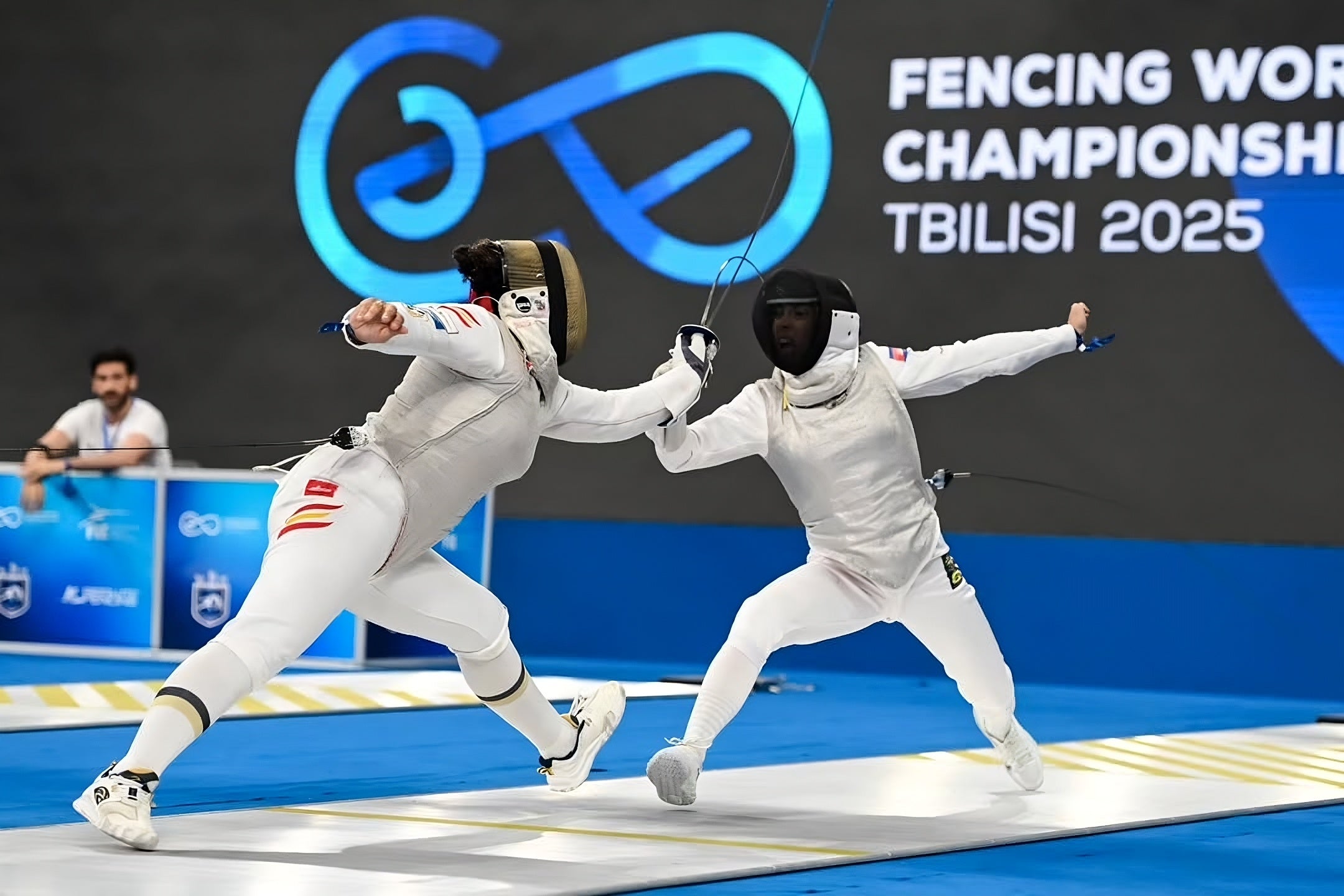 Chaussures d'escrime : comment choisir la bonne paire pour la performance et la prévention des blessures – Azza Escrime